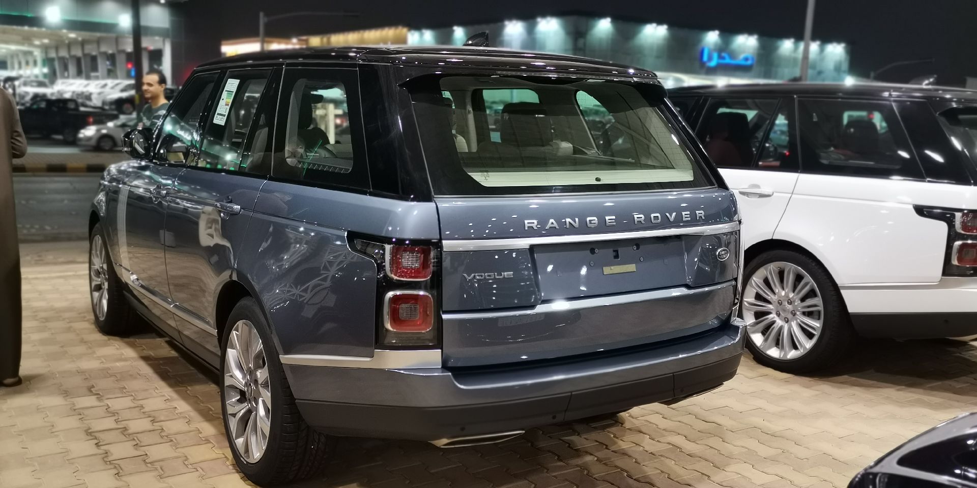 مباع رنج روفر فوج Na خليجي 2019 فل جديد للبيع في الرياض السعودية معرض السبر للسيارات